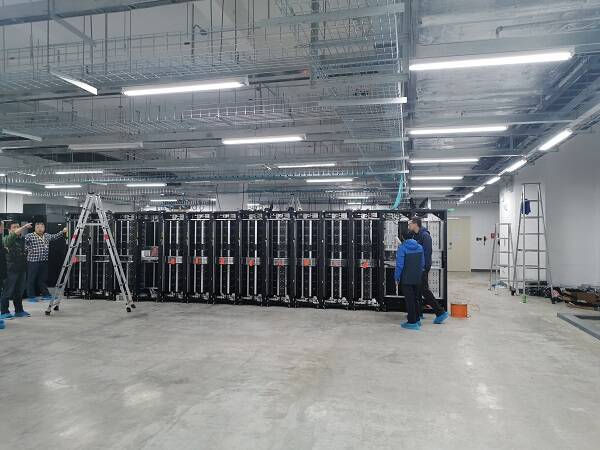 效劳于新能源、水利、电力、通讯、国家发电站等领域的逆变器制造